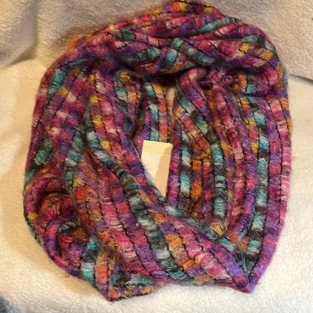 Nwt Collection 18 Infinity Loop Multi Colored. - image 1